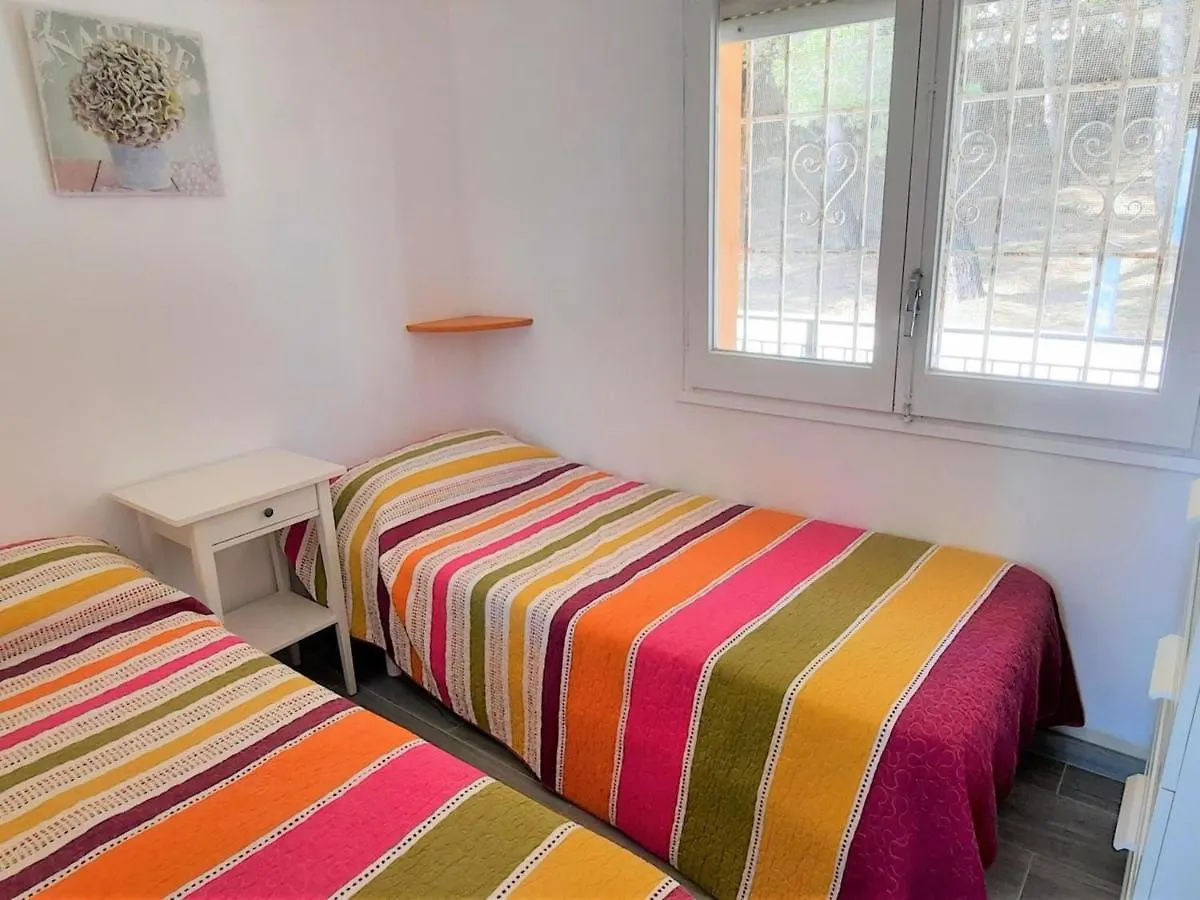 Daire Apartamento Familiar 2 Habitaciones Con Terraza Vista Al Mar Y Aparcamiento En Llanca - Es-170-11