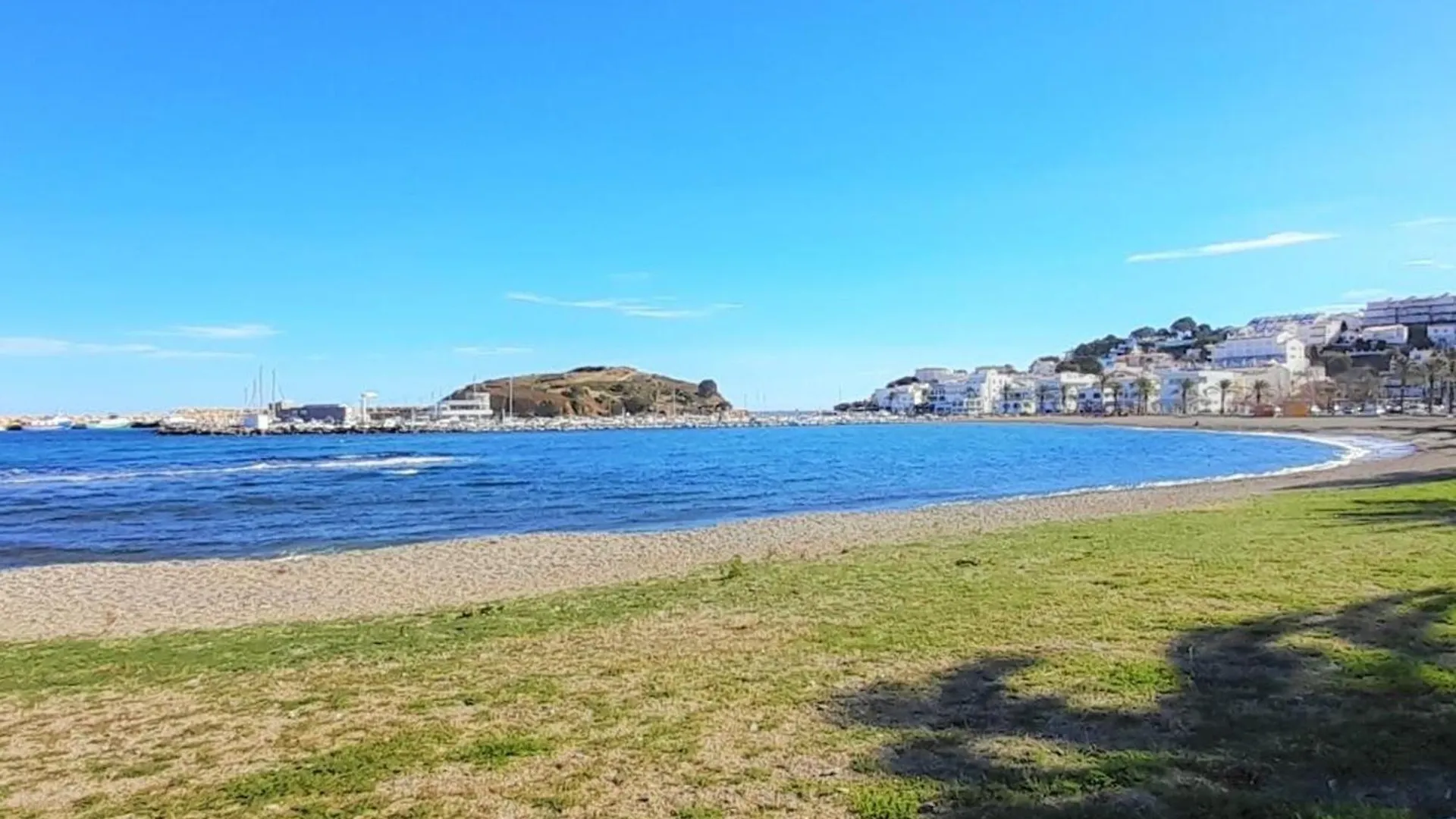 Apartamento Familiar 2 Habitaciones Con Terraza Vista Al Mar Y Aparcamiento En Llanca - Es-170-11