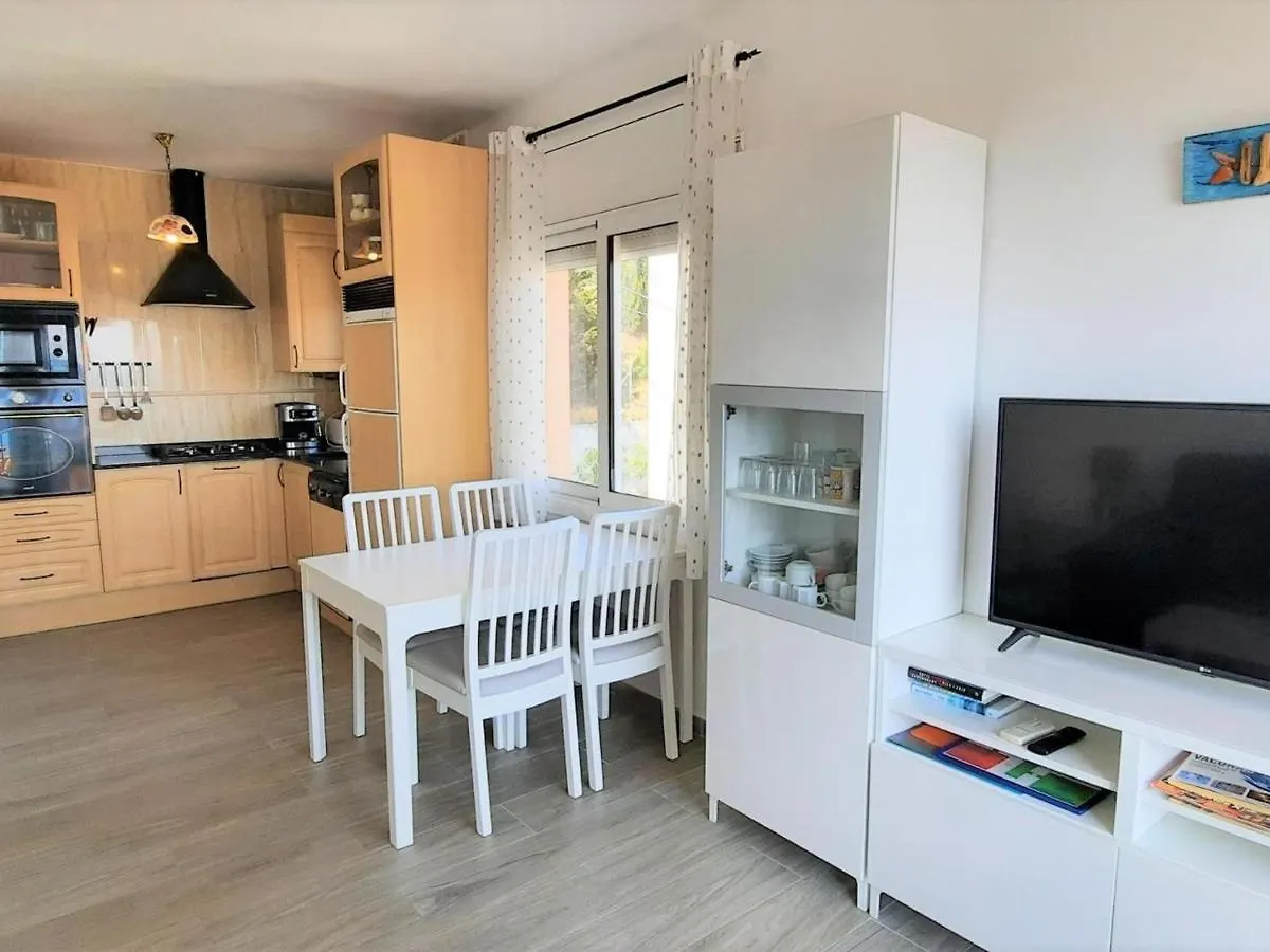 Apartamento Familiar 2 Habitaciones Con Terraza Vista Al Mar Y Aparcamiento En Llanca - Es-170-11