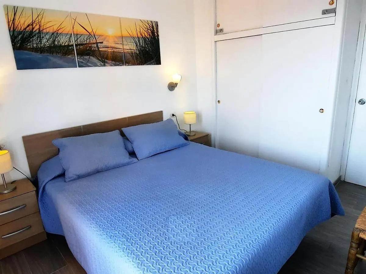 Apartamento Familiar 2 Habitaciones Con Terraza Vista Al Mar Y Aparcamiento En Llanca - Es-170-11 Apartment